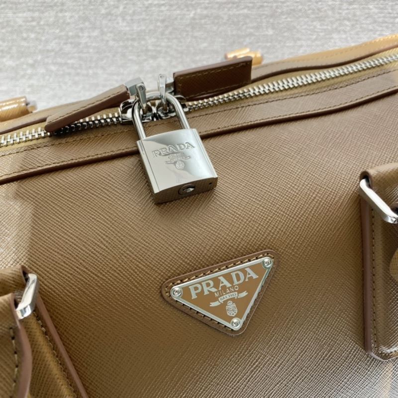 Pra*a travel bags